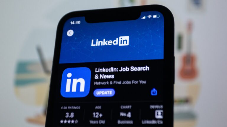 How To Promote Your Business With LinkedIn